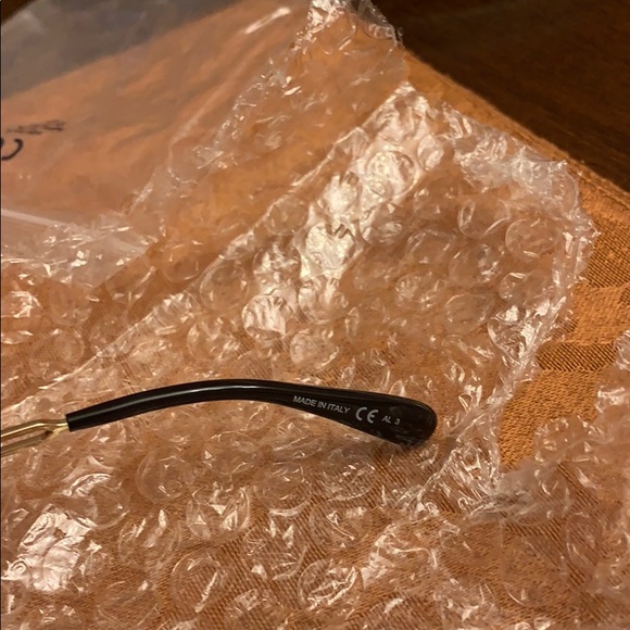 Givenchy Sunglasses. Unisex - Picture 6 of 8